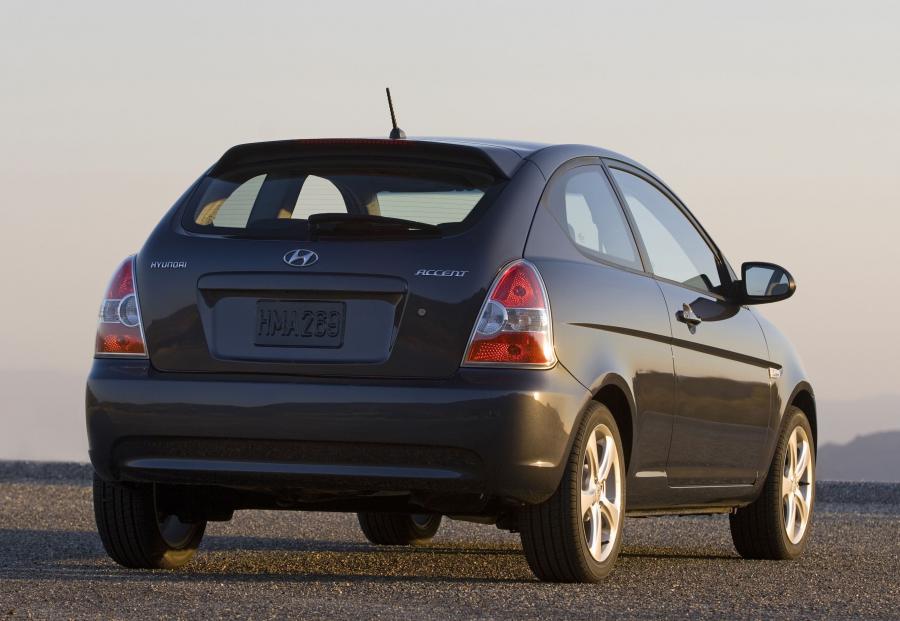  Hyundai Accent 3-Door 2006 года  (фото 8 из 54)